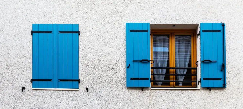 Alliez confort et esthétisme avec nos volets battants et coulissantswebp